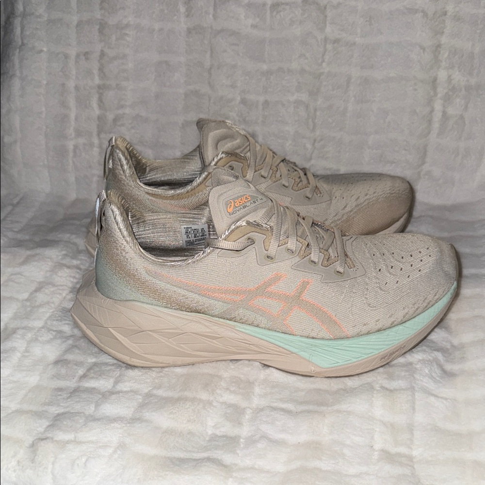 ASICS NOVABLAST 4 Oatmeal Moonrock Women’s 9.5 Running Shoes Sneakers - Picture 4 of 16